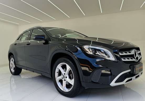 MERCEDES-BENZ-GLA 200-2017