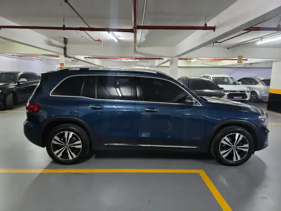 MERCEDES-BENZ-GLB 200-2021