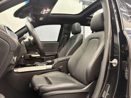 MERCEDES-BENZ-GLB 200-2021