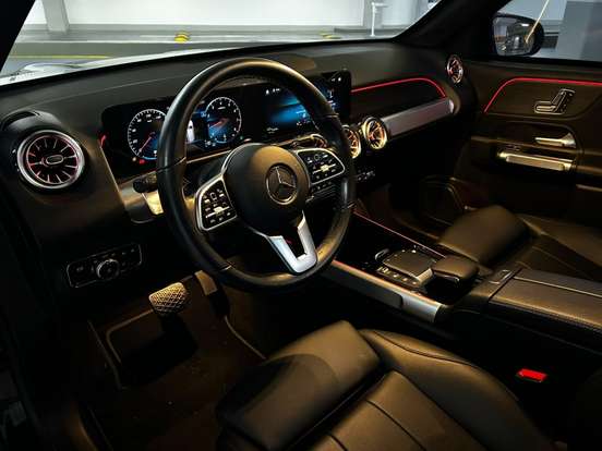 MERCEDES-BENZ-GLB 200-2021