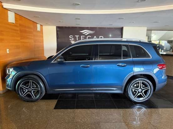 MERCEDES-BENZ-GLB 200-2022