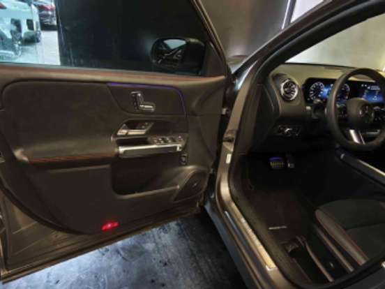 MERCEDES-BENZ-GLB 220-2.0 MHEV AMG LINE 4MATIC 8G-DCT MERCEDES-BENZ-GLB 220-2025