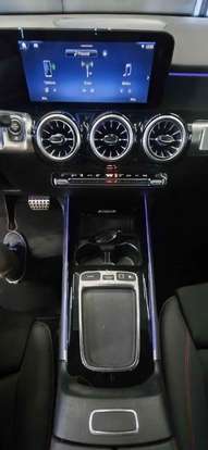 MERCEDES-BENZ-GLB 220-2025