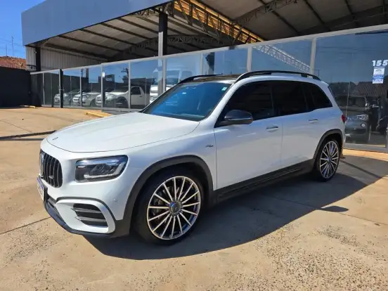 MERCEDES-BENZ-GLB 35 AMG-2024