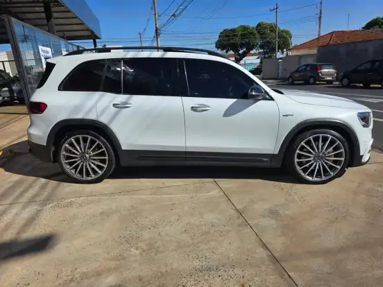 MERCEDES-BENZ-GLB 35 AMG-2.0 MHEV 4MATIC SPEEDSHIFT MERCEDES-BENZ-GLB 35 AMG-2024