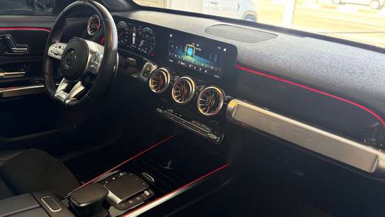 MERCEDES-BENZ-GLB 35 AMG-2022