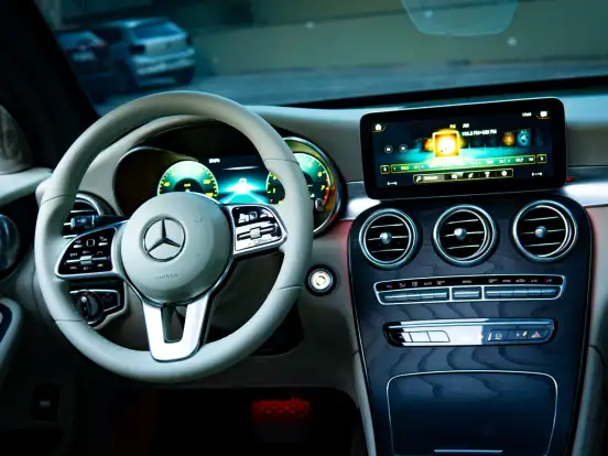 MERCEDES-BENZ-GLC 300-2019