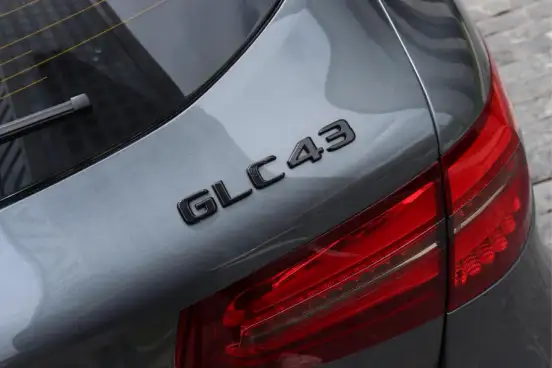 MERCEDES-BENZ-GLC 43 AMG-2016