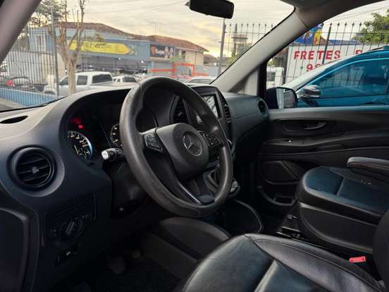 MERCEDES-BENZ-VITO-2.0 CGI FLEX TOURER 119 LUXO 8L MANUAL MERCEDES-BENZ-VITO-2016