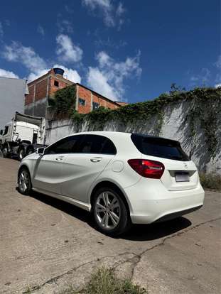 MERCEDES-BENZ-A 200-2016