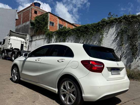 MERCEDES-BENZ-A 200-1.6 TURBO 16V FLEX 4P AUTOMÁTICO MERCEDES-BENZ-A 200-2016