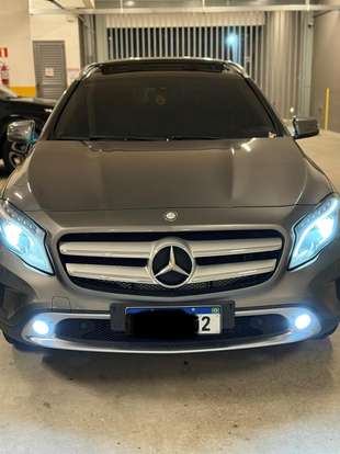 MERCEDES-BENZ-GLA 200-2016