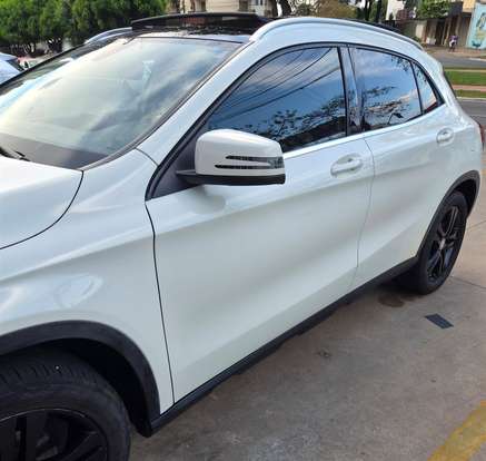 MERCEDES-BENZ-GLA 200-2017
