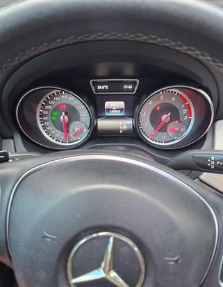 MERCEDES-BENZ-GLA 200-2017