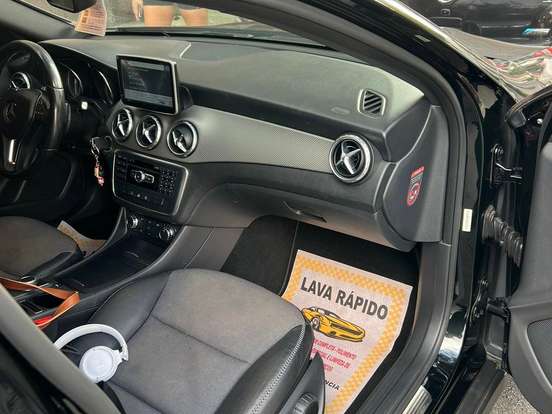 MERCEDES-BENZ-GLA 200-1.6 CGI STYLE 16V TURBO FLEX 4P AUTOMÁTICO MERCEDES-BENZ-GLA 200-2015