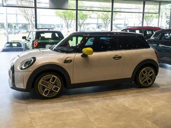 MINI-COOPER-SE SPORT 2P ELÉTRICO MINI-COOPER-2022