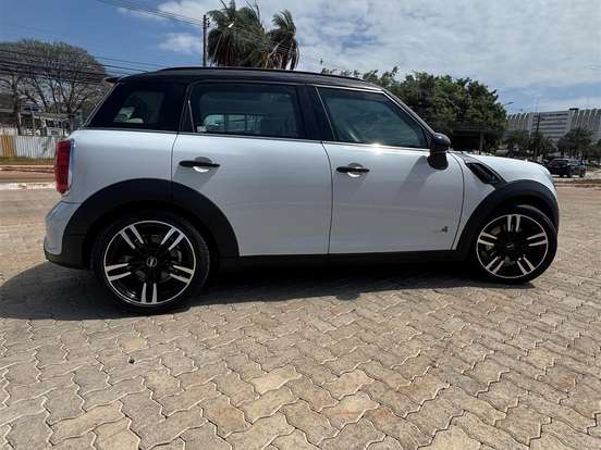 MINI-COOPER-1.6 S CLUBMAN HAMPTON 16V TURBO GASOLINA 3P AUTOMÁTICO MINI-COOPER-2011