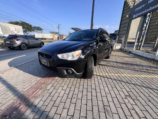 MITSUBISHI-ASX-2012