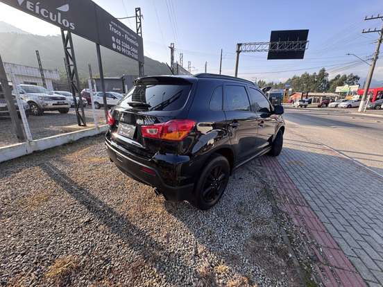 MITSUBISHI-ASX-2012
