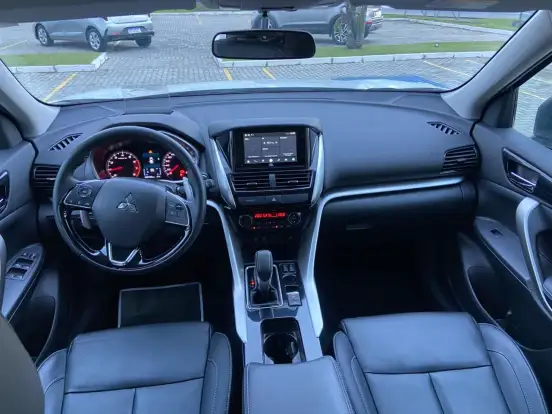 MITSUBISHI-ECLIPSE CROSS-1.5 MIVEC TURBO GASOLINA HPE CVT MITSUBISHI-ECLIPSE CROSS-2024