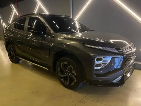 MITSUBISHI-ECLIPSE CROSS-1.5 MIVEC TURBO GASOLINA HPE-S BLACK S-AWC CVT MITSUBISHI-ECLIPSE CROSS-2025