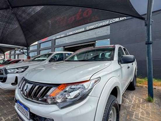 MITSUBISHI-L200 TRITON-2.4 16V TURBO DIESEL GL CD 4X4 MANUAL MITSUBISHI-L200 TRITON-2022