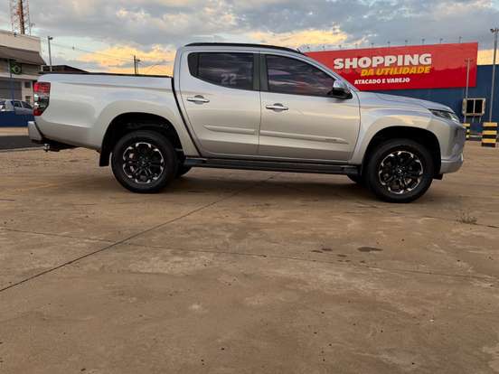 MITSUBISHI-L200 TRITON-2.4 16V TURBO DIESEL SPORT HPE CD 4P 4X4 AUTOMÁTICO MITSUBISHI-L200 TRITON-2022
