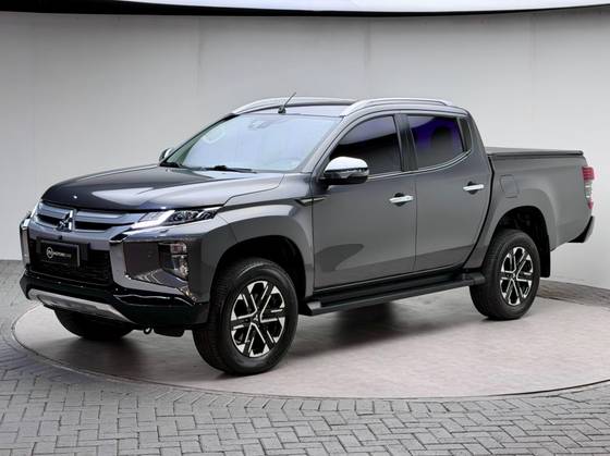 MITSUBISHI L200 TRITON 2.4 16V TURBO DIESEL SPORT HPE-S CD 4P 4X4 AUTOMÁTICO