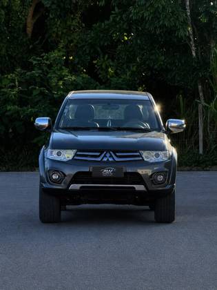 MITSUBISHI L200 TRITON 2.4 HLS CHROME 4X2 CD 16V FLEX 4P MANUAL