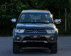 MITSUBISHI L200 TRITON 2.4 HLS CHROME 4X2 CD 16V FLEX 4P MANUAL MITSUBISHI L200 TRITON 2.4 HLS CHROME 4X2 CD 16V FLEX 4P MANUAL