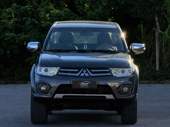 MITSUBISHI-L200 TRITON-2.4 HLS CHROME 4X2 CD 16V FLEX 4P MANUAL MITSUBISHI-L200 TRITON-2015