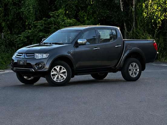 MITSUBISHI-L200 TRITON-2.4 HLS CHROME 4X2 CD 16V FLEX 4P MANUAL MITSUBISHI-L200 TRITON-2015