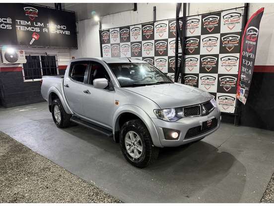 MITSUBISHI-L200 TRITON-3.2 HPE 4X4 CD 16V TURBO INTERCOOLER DIESEL 4P AUTOMÁTICO MITSUBISHI-L200 TRITON-2009
