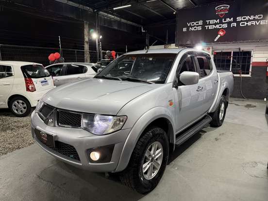 MITSUBISHI-L200 TRITON-3.2 HPE 4X4 CD 16V TURBO INTERCOOLER DIESEL 4P AUTOMÁTICO MITSUBISHI-L200 TRITON-2009
