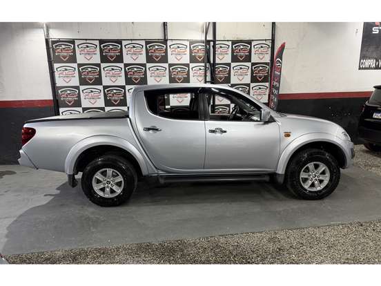 MITSUBISHI-L200 TRITON-3.2 HPE 4X4 CD 16V TURBO INTERCOOLER DIESEL 4P AUTOMÁTICO MITSUBISHI-L200 TRITON-2009
