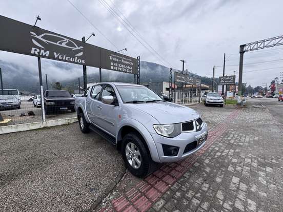 MITSUBISHI-L200 TRITON-3.2 HPE 4X4 CD 16V TURBO INTERCOOLER DIESEL 4P AUTOMÁTICO MITSUBISHI-L200 TRITON-2011
