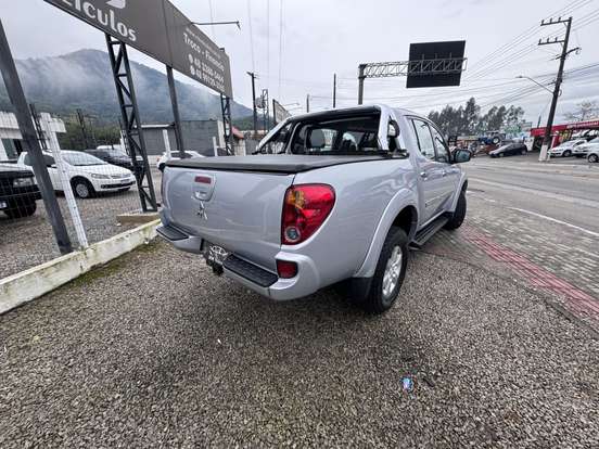 MITSUBISHI-L200 TRITON-3.2 HPE 4X4 CD 16V TURBO INTERCOOLER DIESEL 4P AUTOMÁTICO MITSUBISHI-L200 TRITON-2011