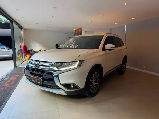 MITSUBISHI-OUTLANDER-2017