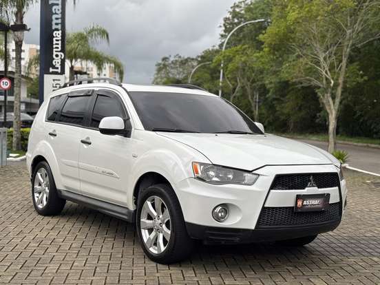 MITSUBISHI-OUTLANDER-2012