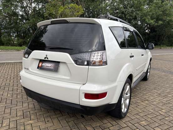 MITSUBISHI-OUTLANDER-2.0 16V GASOLINA 4P AUTOMÁTICO MITSUBISHI-OUTLANDER-2012