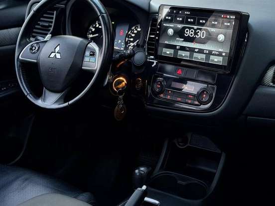 MITSUBISHI-OUTLANDER-2.0 16V GASOLINA 4P AUTOMÁTICO MITSUBISHI-OUTLANDER-2014