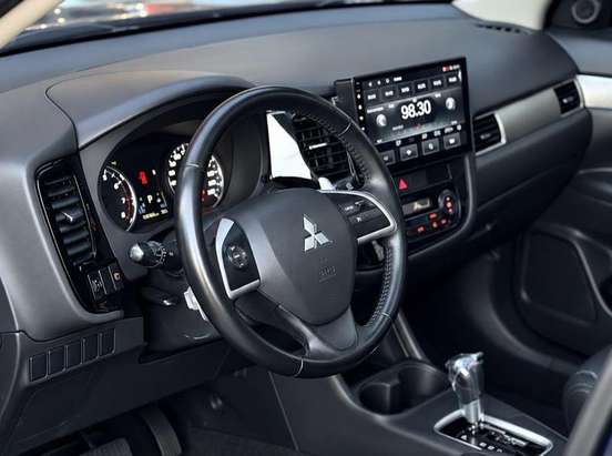 MITSUBISHI-OUTLANDER-2.0 16V GASOLINA 4P AUTOMÁTICO MITSUBISHI-OUTLANDER-2014