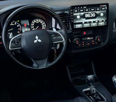 MITSUBISHI-OUTLANDER-2.0 16V GASOLINA 4P AUTOMÁTICO MITSUBISHI-OUTLANDER-2014
