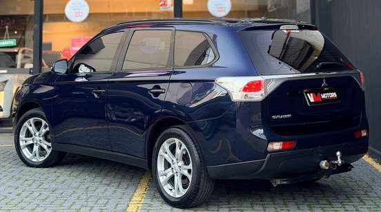 MITSUBISHI-OUTLANDER-2.0 16V GASOLINA 4P AUTOMÁTICO MITSUBISHI-OUTLANDER-2014