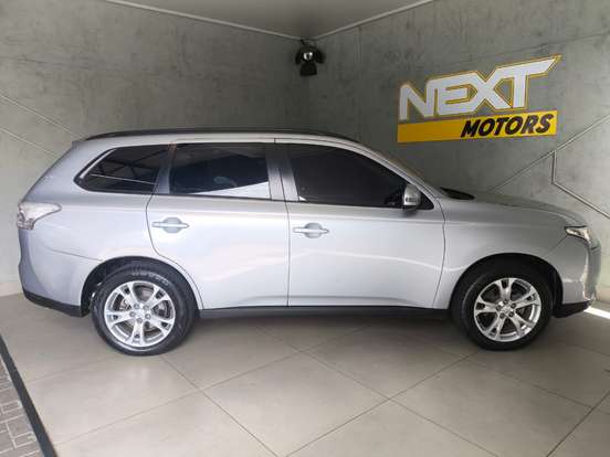 MITSUBISHI-OUTLANDER-2.0 16V GASOLINA 4P AUTOMÁTICO MITSUBISHI-OUTLANDER-2014