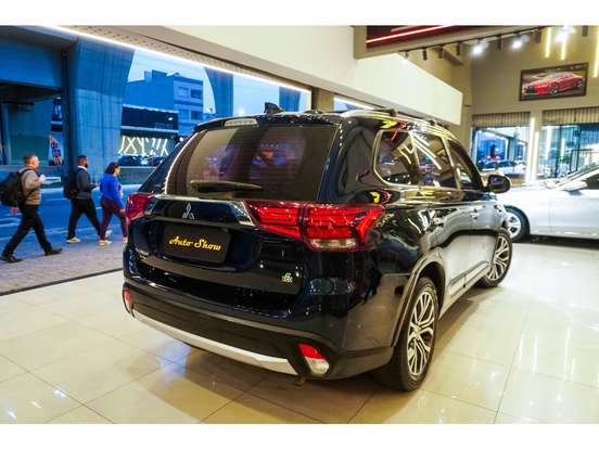 MITSUBISHI-OUTLANDER-2.0 COMFORT 16V GASOLINA 4P AUTOMÁTICO MITSUBISHI-OUTLANDER-2017