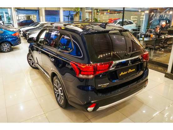 MITSUBISHI-OUTLANDER-2.0 COMFORT 16V GASOLINA 4P AUTOMÁTICO MITSUBISHI-OUTLANDER-2017