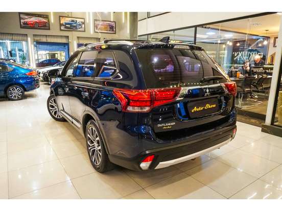 MITSUBISHI-OUTLANDER-2.0 COMFORT 16V GASOLINA 4P AUTOMÁTICO MITSUBISHI-OUTLANDER-2017