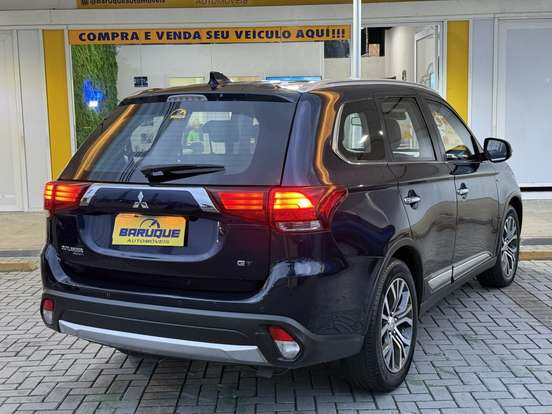 MITSUBISHI-OUTLANDER-2017