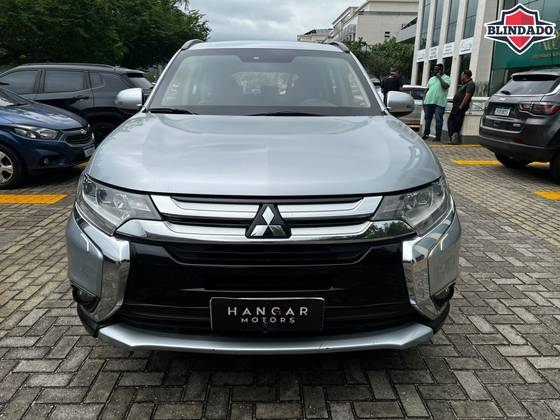 MITSUBISHI OUTLANDER 3.0 GT 4X4 V6 24V GASOLINA 4P AUTOMÁTICO
